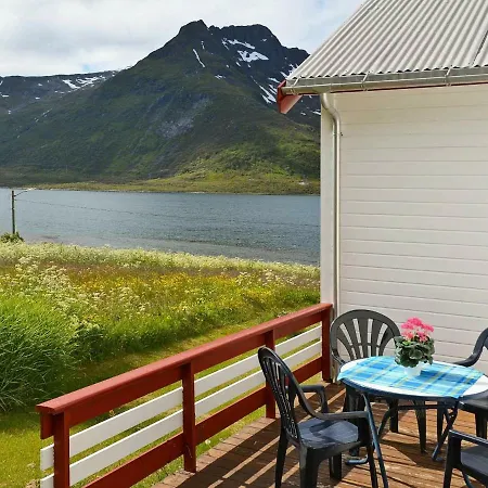 Two-bedroom Holiday In 2 *
