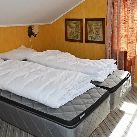 Дом отдыха Two-bedroom Holiday In 2 *